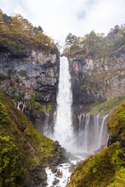 Kegon Falls sonbaharda Nikko Ulusal Parkı, Japonya.