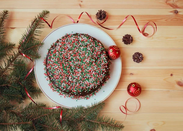 Pastel Navidad Decorado Con Estrellas Azúcar Rojas Blancas Verdes Ramas —  Fotos de Stock