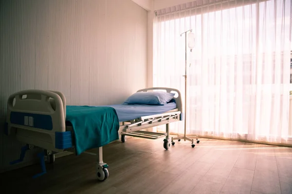 Cama Paciente Hospital Com Espaço Cópia — Fotografia de Stock