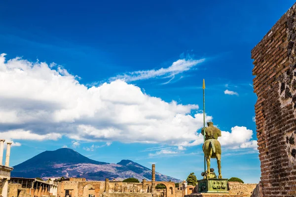 Estatua Centauro Mitad Hombre Mitad Caballo Pompeya Provincia Nápoles Región —  Fotos de Stock