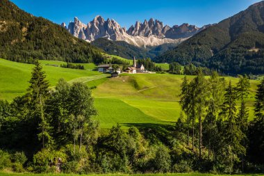 Santa Maddalena Ve Dolomites Dağı - Val Di Funes, İtalya