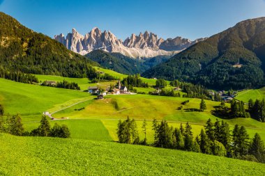 Santa Maddalena Ve Dolomites Dağı - Val Di Funes, İtalya