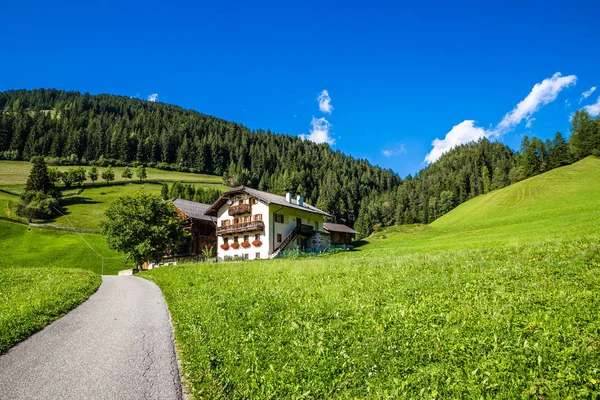 Val Di Funes - Bolzano, södra Tyrol, Italien — Stockfoto