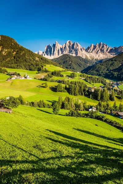 Val Di Funes Ve Dolomites - Val Di Funes, İtalya — Stok fotoğraf