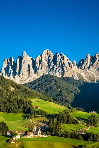 Santa Maddalena Ve Dolomites- Val Di Funes, İtalya — Stok fotoğraf