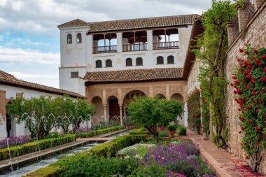 Jardines del Paraiso alhambra granada İspanya