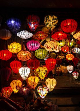 Danang Old Town renkli fenerler