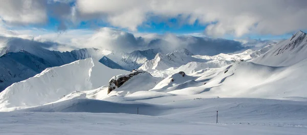 Skihellingen Een Prachtig Winterlandschap Alpen Samnaun Ischgl Tirol Oostenrijk Wolken — Stockfoto