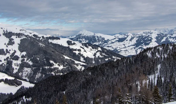 Maravilloso Paisaje Montañoso Invernal Con Picos Nevados Zillertal Arena Austria — Foto de Stock