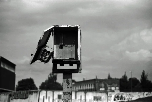 Liman vincinin hasarlı anahtar kutusu