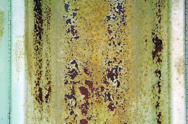 Vista abstracta de una pared de metal verde oxidado — Foto de Stock