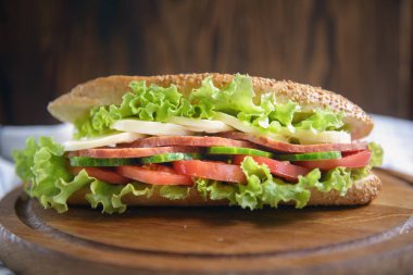 Peynir ve jambonlu sandviç, yakın çekim