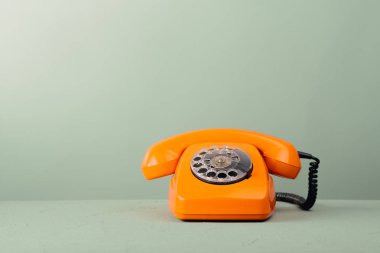 Vintage turuncu telefon, yakın