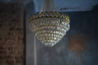 Güzel antika avize, clos eup