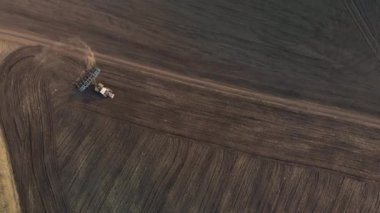 Dikim için bir alan hazırlayın. Arazi Yetiştiriciliği - üst görünümü