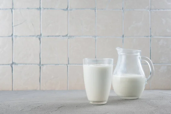 Milk on the kitchen table — Stock Photo, Image