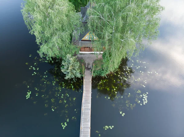 Een Klein Vissershuis Het Midden Van Rivier — Stockfoto