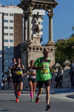16 Kasım 2014'te Valencia Maratonu'na katılan koşucular. İspanya
