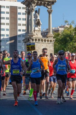 16 Kasım 2014'te Valencia Maratonu'na katılan koşucular. İspanya