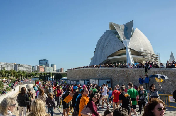 Pubblico Pubblico Nella Città Delle Scienze Durante Maratona Valencia Del — Foto Stock