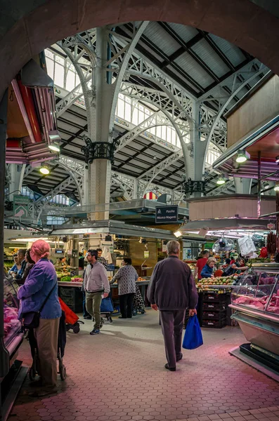 Daily scenes at the Valencia Market in November 2014. Spain — Stockfoto
