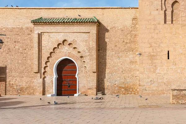 Lado da mesquita Kutubia em Marrakech. Marrocos — Fotografia de Stock