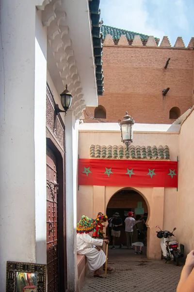 Porta de entrada de túmulos saadianos na cidade de Marrakech, Marrocos — Fotografia de Stock