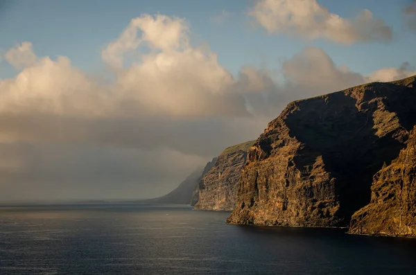 Klify Los Gigantes Santiago Del Teide Teneryfie Wyspy Kanaryjskie Hiszpania — Zdjęcie stockowe