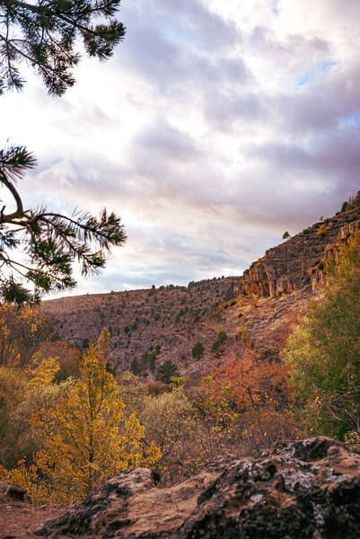 Горный пейзаж провинции Куэнка осенью. Испания