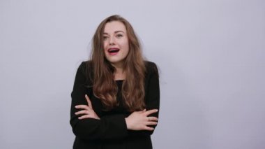 Şirin Kadın Başa Yakın El Tutuyor. İnsanlar Şefkat, İyilik, Cömertlik