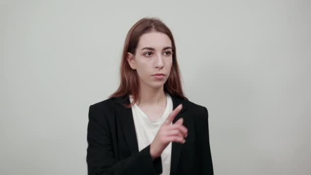Index vinger op lippen, stil gebaar, stil, vraagt om stemloosheid — Stockvideo