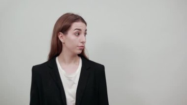 Unutkan el ele tutuşmalar, kafaya dokunmalar önemli bir pişmanlığı unutmalar.