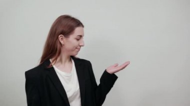 Avuçlar yukarı, ürünleri buraya koyun, kolları açın, bir şeyler yakalayın..