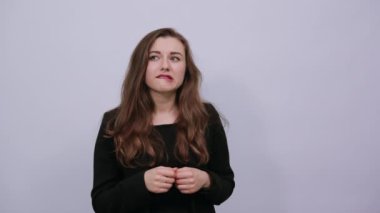 Heyecan verici bir kadın şans diledi ve her şeyin yoluna gireceğini söyledi..