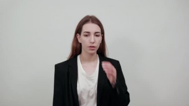 Unutkan el ele tutuşmalar, kafaya dokunmalar önemli bir pişmanlığı unutmalar.