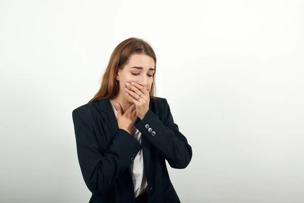 Öksürük, ağzınızı ellerinizle kapatın. Üst solunum hastalıkları için çekim