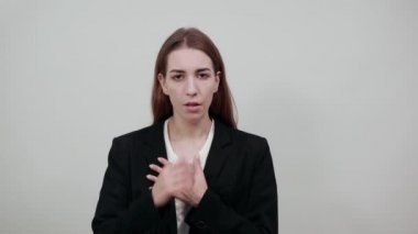 Öksürük, ağzınızı ellerinizle kapatın. Makaleler için üst solunum yolu hastalıkları,