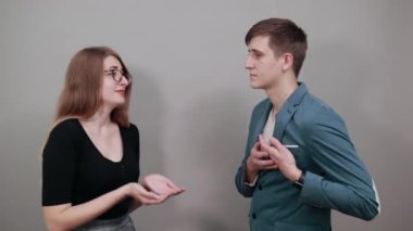 Avuçlar yukarı, ürünleri buraya koyun, kolları açın, bir şeyler yakalayın.