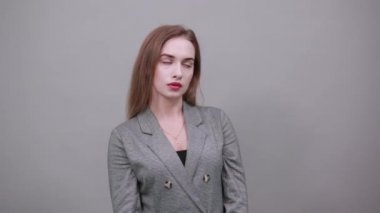 Elime yaslandım, uykuya daldım. Üzüntü, duygusal sorunlar, baş ağrısı.