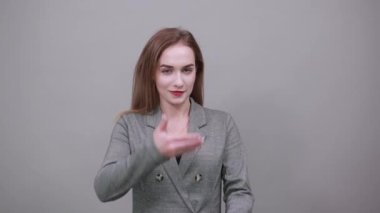 İşaret parmağı önde olan bir el işaretçisi. Yönü göstermek için işaret parmağı