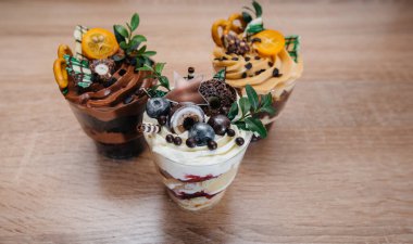 Çok güzel ve iştah açıcı. İmzalar için yeri olan bir masa. Pasta.