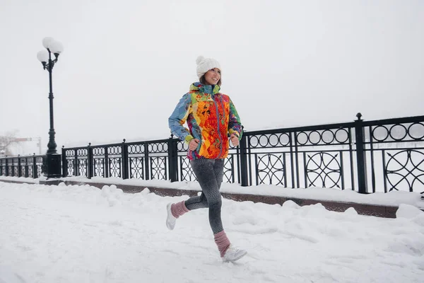 Beautiful Young Girl Jogging Frosty Snowy Day Sports Healthy Lifestyle — Stock Photo, Image