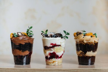 Çok güzel ve iştah açıcı. İmzalar için yeri olan bir masa. Pasta.