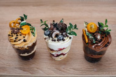 Çok güzel ve iştah açıcı. İmzalar için yeri olan bir masa. Pasta.