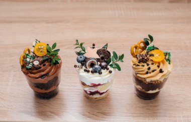 Çok güzel ve iştah açıcı. İmzalar için yeri olan bir masa. Pasta.