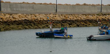 Geleneksel tekneler, Asilah 'ın eski Medine' si.