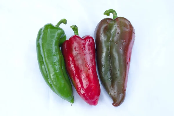 Große Anzahl Von Paprika Mit Unterschiedlichen Farben — Stockfoto