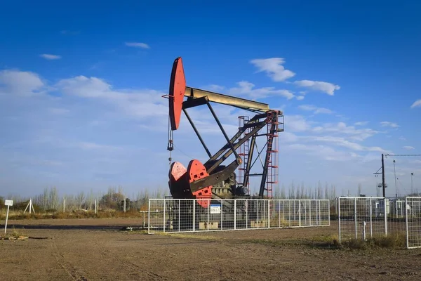 Arjantin Mendoza Çölünde Petrol Çıkarma Pompası — Stok fotoğraf