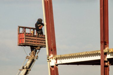 Araç kaldırma teleskopu işçiler için, artan güvenlik gereksinimleri.