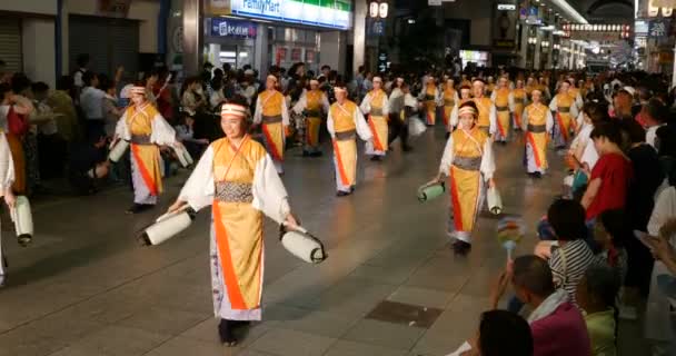 グループダンス高知夏祭り:よさこい-高知,日本- 2018年8月 — ストック動画
